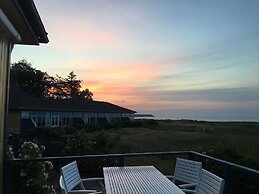 Skaerven Beachfront Condos and Cottage