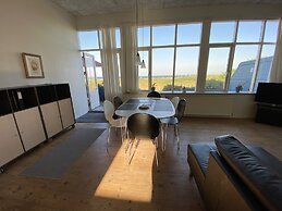 Skaerven Beachfront Condos and Cottage