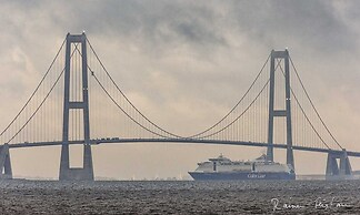 Skaerven Beachfront Condos and Cottage