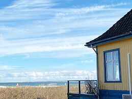 Skaerven Beachfront Condos and Cottage