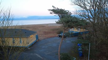 Skaerven Beachfront Condos and Cottage