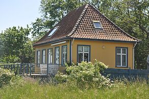 Skaerven Beachfront Condos and Cottage