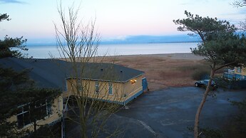 Skaerven Beachfront Condos and Cottage