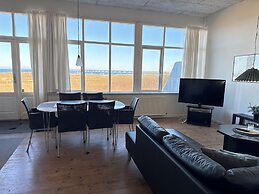 Skaerven Beachfront Condos and Cottage