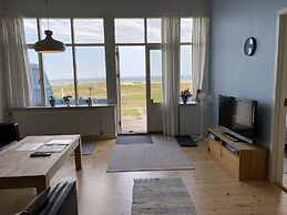 Skaerven Beachfront Condos and Cottage