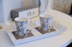 Silver & Gold Luxury Rooms