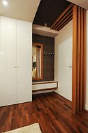 Silver & Gold Luxury Rooms