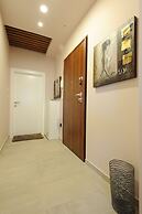 Silver & Gold Luxury Rooms