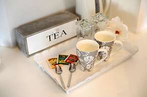 Silver & Gold Luxury Rooms