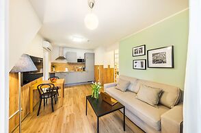 Jimmy's Apartments Lory