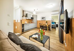 Jimmy's Apartments Lory