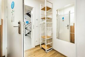 Jimmy's Apartments Lory