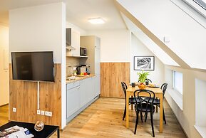 Jimmy's Apartments Lory