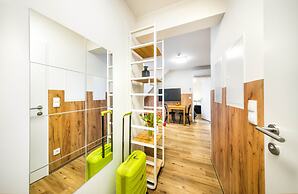 Jimmy's Apartments Lory