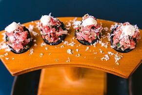 AC Hotel Austin-University