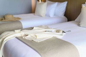 Wyndham Grand Nai Harn Beach Phuket
