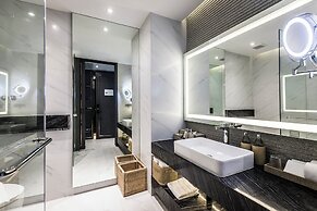 Wyndham Grand Nai Harn Beach Phuket