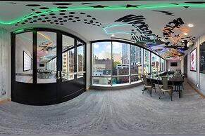 Moxy Boston Downtown