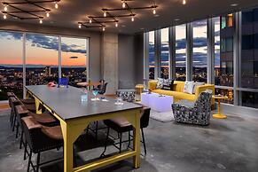 Moxy Boston Downtown