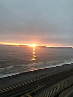 1602 - Exclusive Ocean View Apartment
