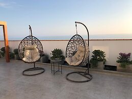 1602 - Exclusive Ocean View Apartment
