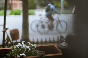 Pied-A-Terre Mont-Royal - Hostel