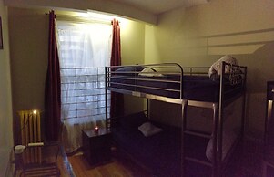 Pied-A-Terre Mont-Royal - Hostel