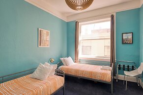 HI San Francisco Downtown Hostel