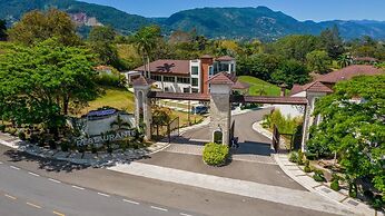 Vista del Campo Country Club & Villas