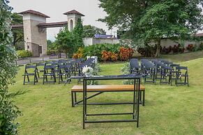 Vista del Campo Country Club & Villas