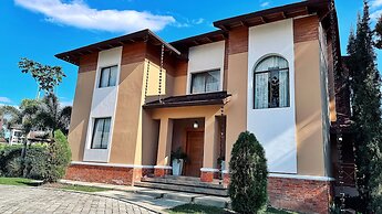 Vista del Campo Country Club & Villas