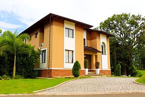 Vista del Campo Country Club & Villas