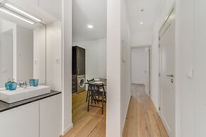 Alcantara 65 Riverside