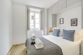 Alcantara 65 Riverside