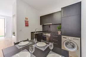 Alcantara 65 Riverside