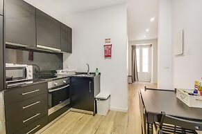 Alcantara 65 Riverside