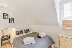 Alcantara 65 Riverside