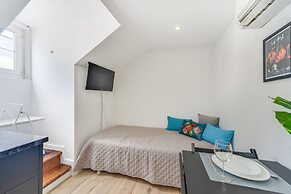 Alcantara 65 Riverside