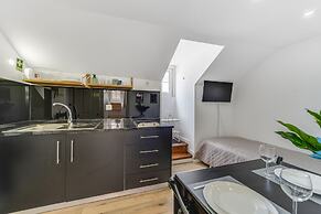 Alcantara 65 Riverside