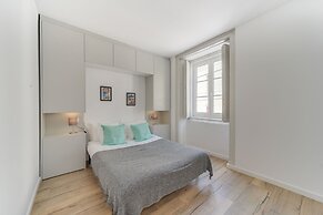 Alcantara 65 Riverside