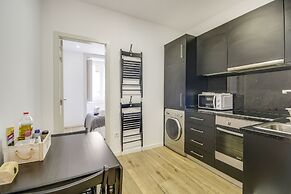 Alcantara 65 Riverside