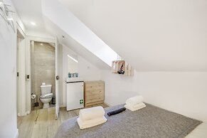 Alcantara 65 Riverside