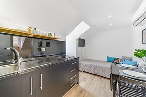 Alcantara 65 Riverside