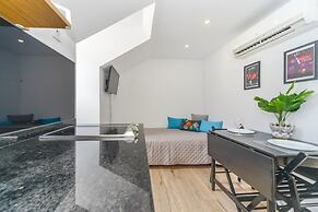 Alcantara 65 Riverside