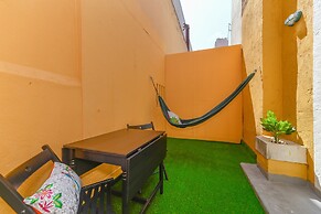 Alcantara 65 Riverside