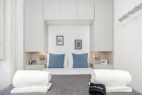 Alcantara 65 Riverside