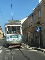 Alcantara 65 Riverside