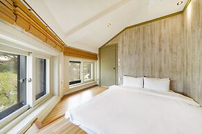 Goseong Hansan Marina Resort