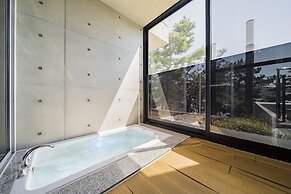 Goseong Hansan Marina Resort