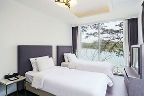 Goseong Hansan Marina Resort